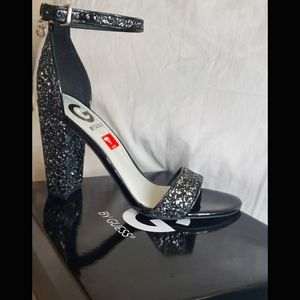 GUESS heels 👠